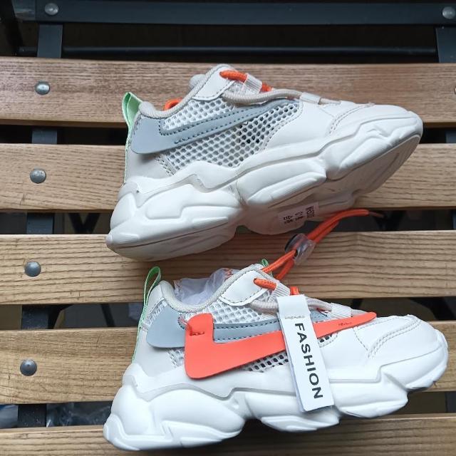 新品 17.5cm スニーカー ホワイト 子供靴 キッズ 靴 シューズ かわいい < キッズ/ベビー  新品 17.5cm スニーカー ホワイト 子供靴 キッズ 靴 シューズ かわいい < キッズ/ベビーの