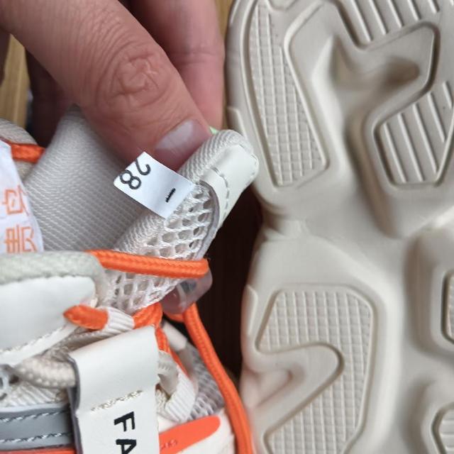 新品 17.5cm スニーカー ホワイト 子供靴 キッズ 靴 シューズ かわいい < キッズ/ベビー  新品 17.5cm スニーカー ホワイト 子供靴 キッズ 靴 シューズ かわいい < キッズ/ベビーの