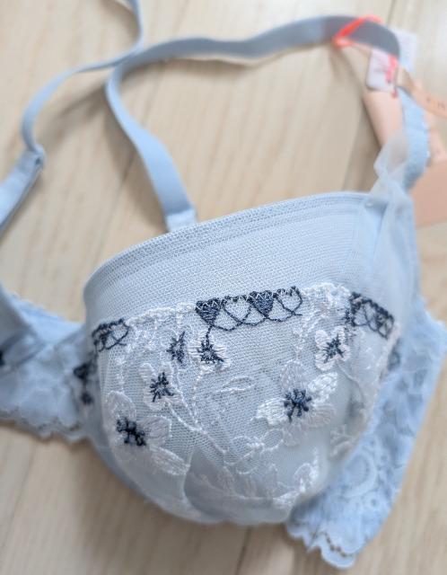 F75★トリンプ★アモスタイル★エアリーフィールブラ★ブラジャー★新品★送料無料 < 女性ファッション  F75★トリンプ★アモスタイル★エアリーフィールブラ★ブラジャー★新品★送料無料 < 女性ファッションの