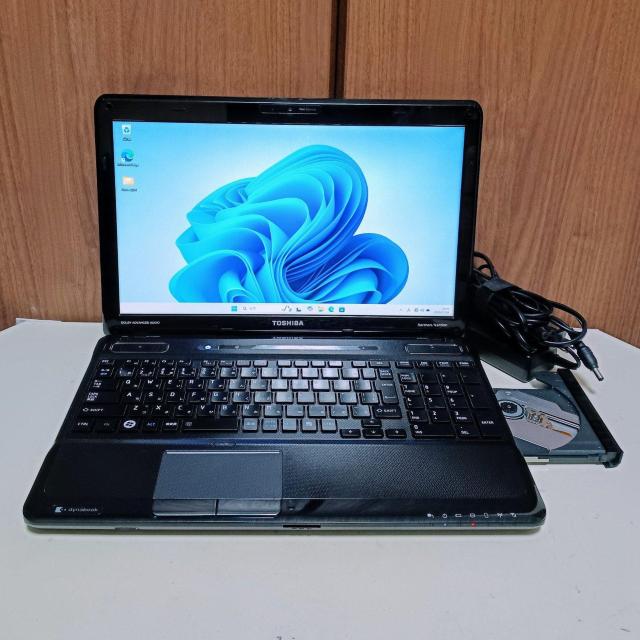TOSHIBA dynabook Corei7 8GB SSD256GB WebJ u[C Office2024  PC{/Ӌ@ 