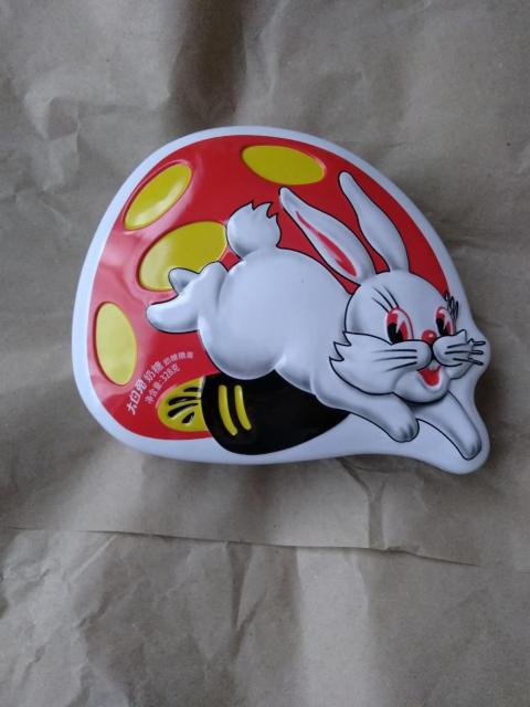 大白兔 大白兎  WHITE RABBIT キャンディー 空き缶 エンボス加工 < インテリア/ライフ  大白兔 大白兎  WHITE RABBIT キャンディー 空き缶 エンボス加工 < インテリア/ライフの