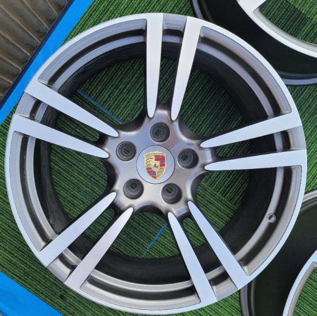 b |VF JCG ^[{  21C` 10J +50 PCD130@5@zC[̂4{Zbg PORSCHE  /oCN