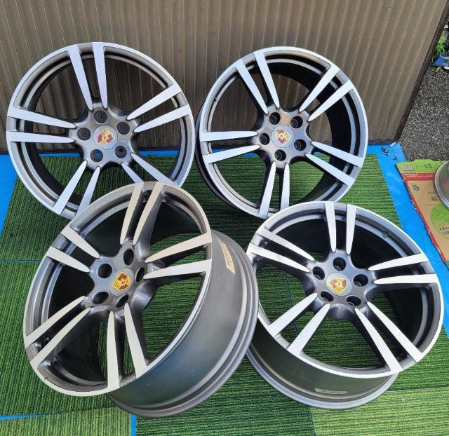 b |VF JCG ^[{  21C` 10J +50 PCD130@5@zC[̂4{Zbg PORSCHE  /oCN