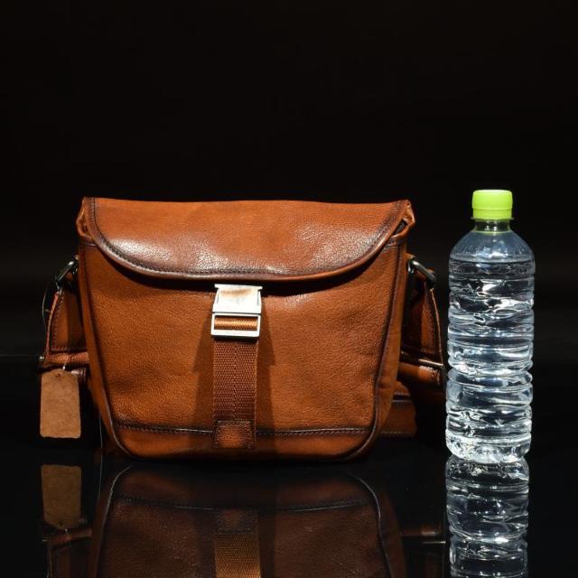 ◆牛本革 あぶり系 バックル式ショルダーバッグ ブラウン◆茶b37 < 男性ファッション  ◆牛本革 あぶり系 バックル式ショルダーバッグ ブラウン◆茶b37 < 男性ファッションの