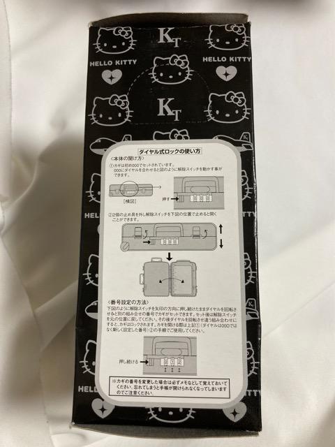 ハローキティ カギ付き トランク型 手帳 シルバー < 女性ファッション  ハローキティ カギ付き トランク型 手帳 シルバー < 女性ファッションの