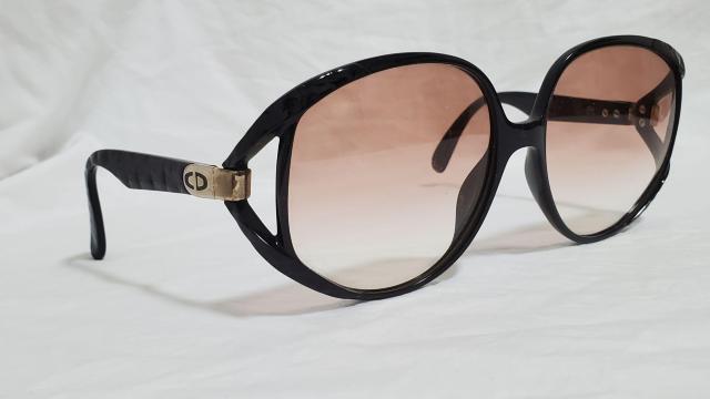 正規レア Dior CDロゴ ヴィンテージ クロコ柄フルフレーム ビッグレンズサングラス 黒 茶 クラシックオールド アイウェア < ブランド  正規レア Dior CDロゴ ヴィンテージ クロコ柄フルフレーム ビッグレンズサングラス 黒 茶 クラシックオールド アイウェア  < ブランドの