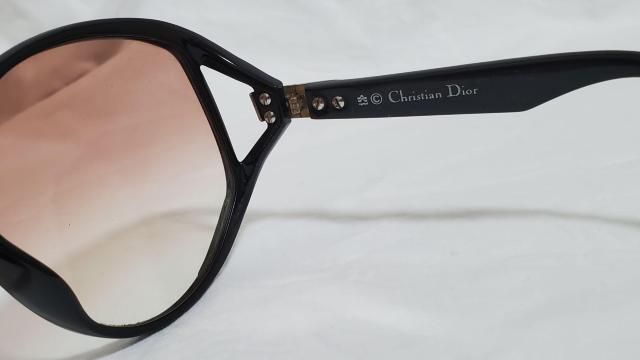 正規レア Dior CDロゴ ヴィンテージ クロコ柄フルフレーム ビッグレンズサングラス 黒 茶 クラシックオールド アイウェア < ブランド  正規レア Dior CDロゴ ヴィンテージ クロコ柄フルフレーム ビッグレンズサングラス 黒 茶 クラシックオールド アイウェア < ブランドの