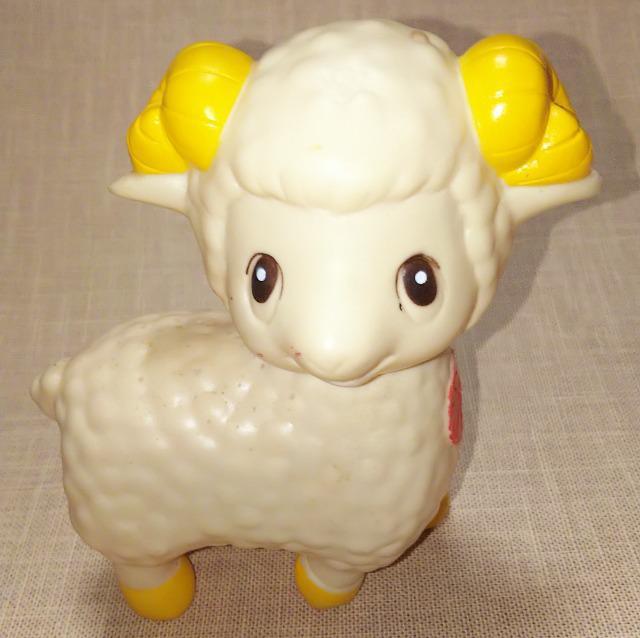 昭和レトロ農林中金ノベルティー干支貯金箱未年羊ヒツジビンテージアンティーク < インテリア/ライフ  昭和レトロ農林中金ノベルティー干支貯金箱未年羊ヒツジビンテージアンティーク < インテリア/ライフの