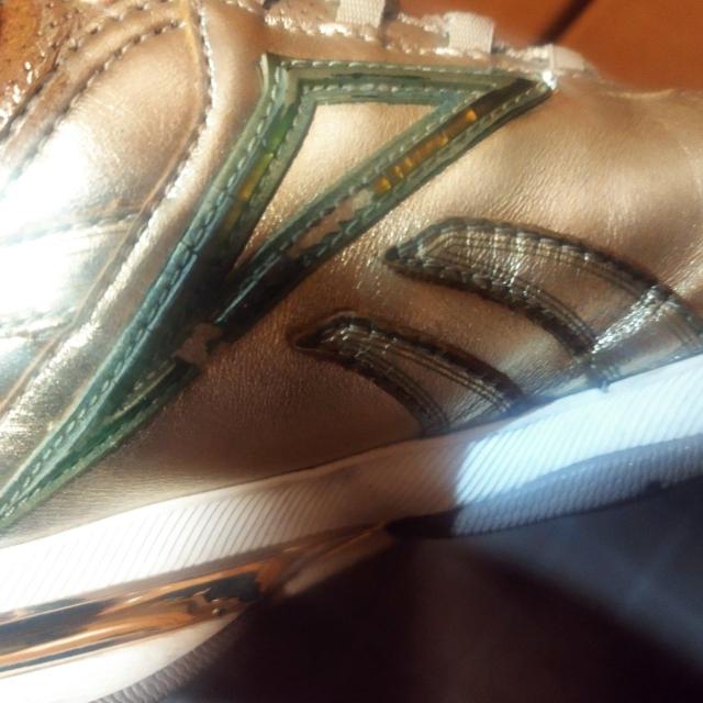 ���[�{�b�N�@�C�[�W�[�g�[���@�X�j�[�J�[  �S�[���h�@�G���W�@23.5cm �� �u�����h�� 