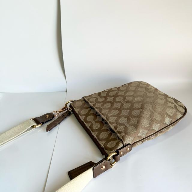 ���i COACH �R�[�` �I�v�A�[�g �L�����o�X �V�����_�[�o�b�O