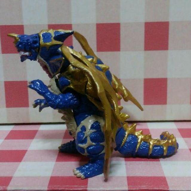 『キングオブモンス』HGウルトラマン18 < ホビー 『キングオブモンス』HGウルトラマン18 < ホビーの