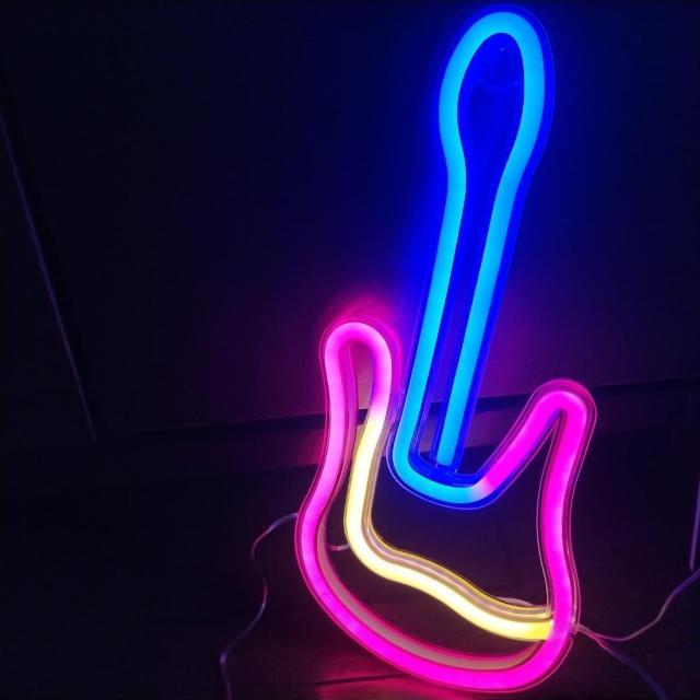 【★超美品*】ギター *ネオンサイン *ネオンライト < 家電/AV 【★超美品*】ギター *ネオンサイン *ネオンライト < 家電/AVの