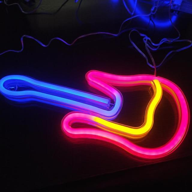 【★超美品*】ギター *ネオンサイン *ネオンライト < 家電/AV 【★超美品*】ギター *ネオンサイン *ネオンライト < 家電/AVの