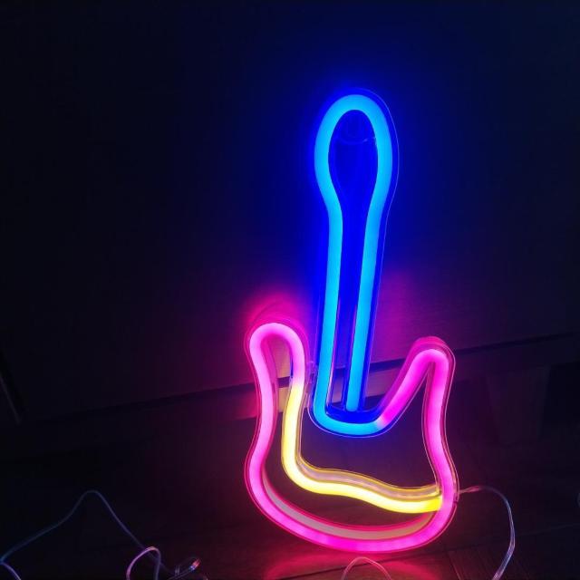 【★超美品*】ギター *ネオンサイン *ネオンライト < 家電/AV 【★超美品*】ギター *ネオンサイン *ネオンライト < 家電/AVの