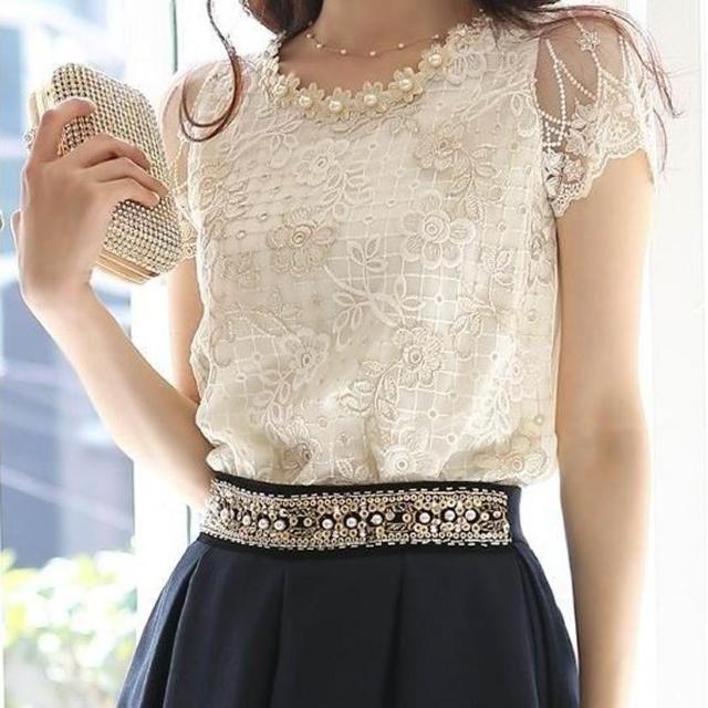 新品 Doresuwe 襟パール 花柄 総刺繍 レース 半袖 透け ブラウス M < 女性ファッション 新品 Doresuwe 襟パール 花柄 総刺繍 レース 半袖 透け ブラウス M < 女性ファッションの