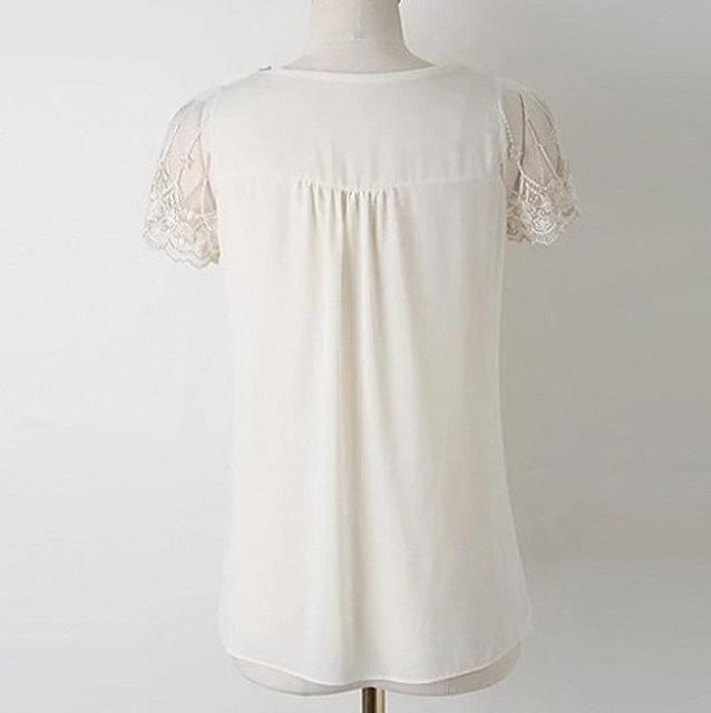 新品 Doresuwe 襟パール 花柄 総刺繍 レース 半袖 透け ブラウス M < 女性ファッション 新品 Doresuwe 襟パール 花柄 総刺繍 レース 半袖 透け ブラウス M < 女性ファッションの