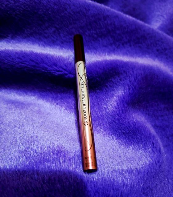 中古☆ヒロインメイク☆プライムリキッドアイライナーリッチキープ 04バーガンディカラー☆赤みをプラスした茶黒☆上品で色っぽい印象に < 香水/コスメ/ネイル 中古☆ヒロインメイク☆プライムリキッドアイライナーリッチキープ 04バーガンディカラー☆赤みをプラスした茶黒☆上品で色っぽい印象に < 香水/コスメ/ネイルの