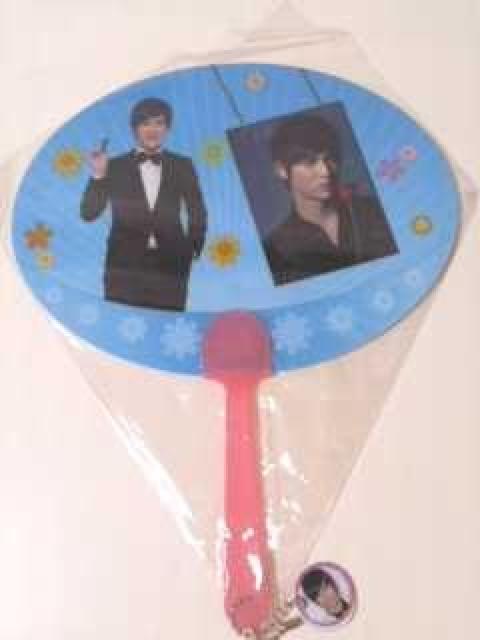 ヴィック・チョウ写真入り両面うちわ < タレントグッズ  ヴィック・チョウ写真入り両面うちわ < タレントグッズの