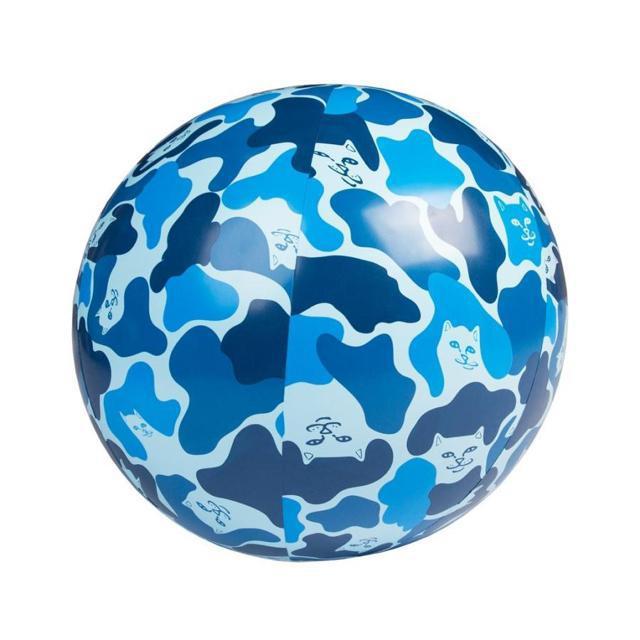 RIPNDIPリップンディップ●ロゴ入り カモフラビーチボール●青ブルー●浮き輪 < レジャー/スポーツ RIPNDIPリップンディップ●ロゴ入り カモフラビーチボール●青ブルー●浮き輪 < レジャー/スポーツの