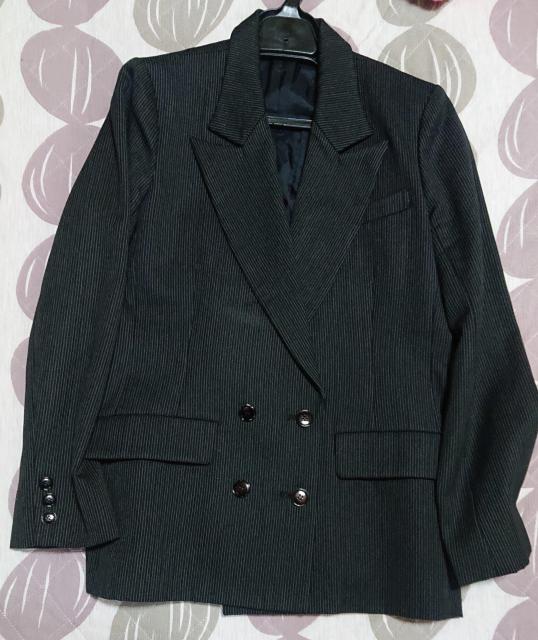 ストライプヘリンボーンダブルジャケット11号 ウール100% レディースジャケット 昭和レトロ ダークグレー ピークドラペル < 女性ファッション ストライプヘリンボーンダブルジャケット11号 ウール100% レディースジャケット 昭和レトロ ダークグレー ピークドラペル < 女性ファッションの