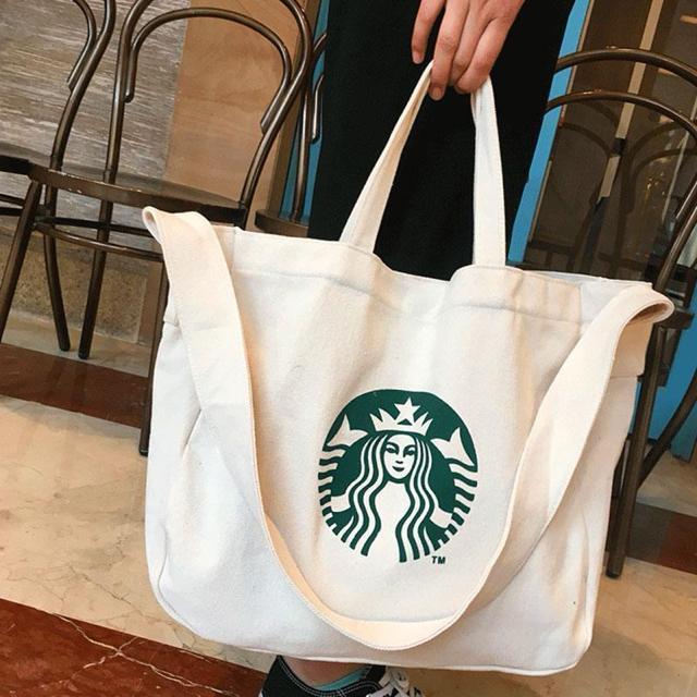 【スターバックス海外限定】スタバ日本未発売トートバック ハンドバッグ ショルダーバッグ 斜め掛け 小物入れ 大きいサイズ < 女性ファッション  【スターバックス海外限定】スタバ日本未発売トートバック ハンドバッグ ショルダーバッグ 斜め掛け 小物入れ 大きいサイズ  < 女性ファッションの