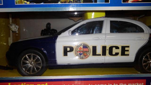 POLICE アメリカンポリス フィギュア セット Bランク ポリス パーツ おもちゃ < ホビー  POLICE アメリカンポリス フィギュア セット Bランク ポリス パーツ おもちゃ < ホビーの