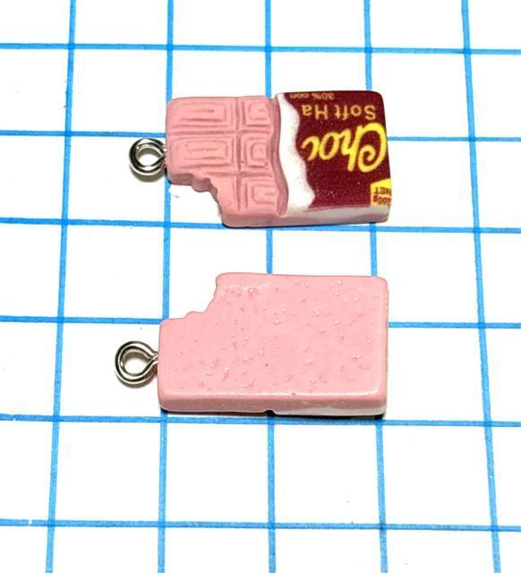 087 食べかけのストロベリーチョコレート 2個 樹脂パーツ おやつ お菓子◯ < ペット/手芸/園芸 087 食べかけのストロベリーチョコレート 2個 樹脂パーツ おやつ お菓子◯ < ペット/手芸/園芸の