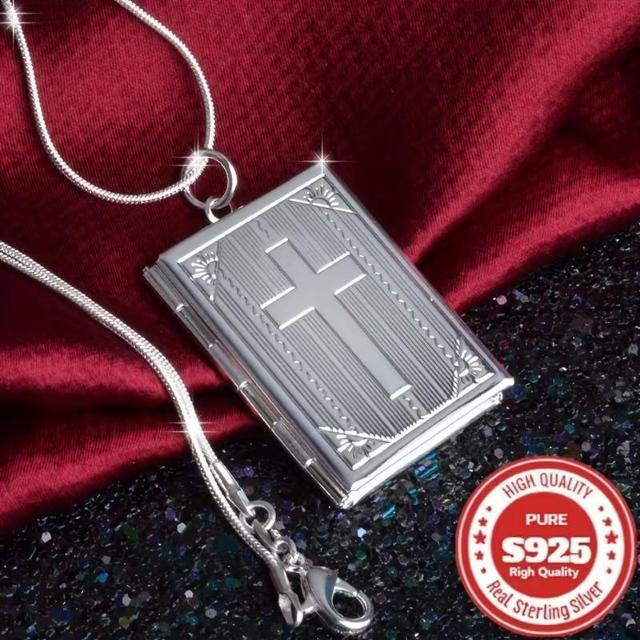 925�V���o�[�Аg��v���o�̎ʐ^�����郍�P�b�g�y���_���g�j�����p�����l�b�N���X  �� �����A�N�Z�T���[/���v�� 