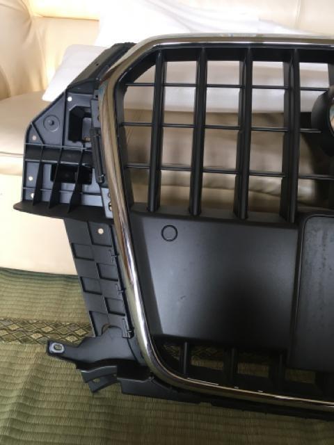 ◆アウディ「Q3」純正グリル < 自動車/バイク ◆アウディ「Q3」純正グリル < 自動車/バイク