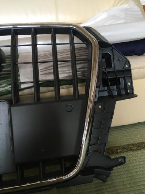 ◆アウディ「Q3」純正グリル < 自動車/バイク ◆アウディ「Q3」純正グリル < 自動車/バイク