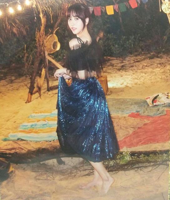 TWICE 写真集の切り抜き集 Minaの写真多め 約80ページ分 B5クリアブック ミナ < タレントグッズ  TWICE 写真集の切り抜き集 Minaの写真多め 約80ページ分 B5クリアブック ミナ < タレントグッズの