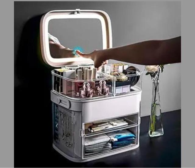 メイクボックス コスメボックス led鏡付き 化粧品収納 多機能 持ち運び 小物入れ 防塵 防水 美容 大容量 卓上収納 < インテリア/ライフ メイクボックス コスメボックス led鏡付き 化粧品収納 多機能 持ち運び 小物入れ 防塵 防水 美容 大容量 卓上収納 < インテリア/ライフの