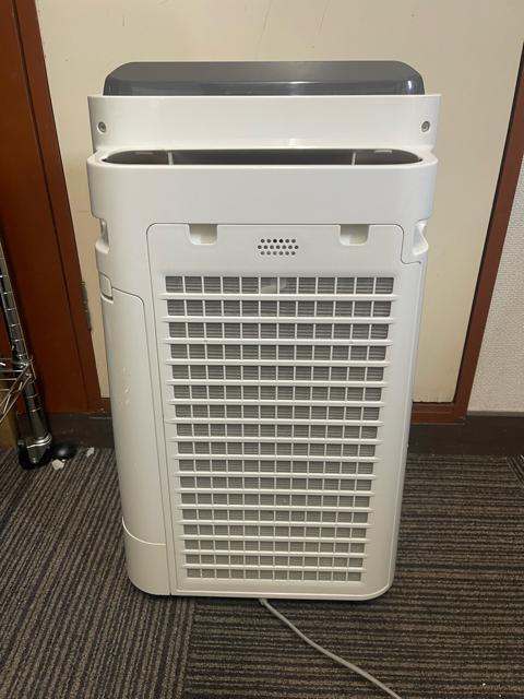SHARP シャープ 空気清浄機 KC-F50-W 加湿空気清浄機 ホワイト系 プラズマクラスター < 家電/AV SHARP シャープ 空気清浄機 KC-F50-W 加湿空気清浄機 ホワイト系 プラズマクラスター < 家電/AVの
