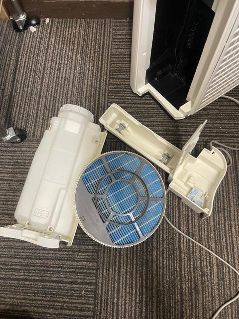 SHARP シャープ 空気清浄機 KC-F50-W 加湿空気清浄機 ホワイト系 プラズマクラスター < 家電/AV SHARP シャープ 空気清浄機 KC-F50-W 加湿空気清浄機 ホワイト系 プラズマクラスター < 家電/AVの