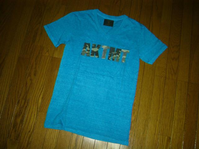 TMT × AKM カットソー M 青 V字 Tシャツカモフラ ロゴ LOGO 迷彩 AKTMT エーケーエム ティーエムティー < ブランド TMT × AKM カットソー M 青 V字 Tシャツカモフラ ロゴ LOGO 迷彩 AKTMT エーケーエム ティーエムティー < ブランドの