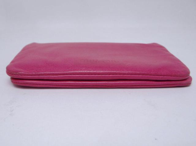 MIUMIU ミュウミュウ レザー 二つ折りコインケース ピンク<USED>【送料無料】 < ブランド MIUMIU ミュウミュウ レザー 二つ折りコインケース ピンク<USED>【送料無料】 < ブランドの