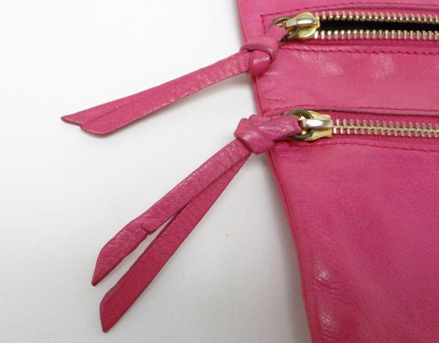 MIUMIU ミュウミュウ レザー 二つ折りコインケース ピンク<USED>【送料無料】 < ブランド MIUMIU ミュウミュウ レザー 二つ折りコインケース ピンク<USED>【送料無料】 < ブランドの
