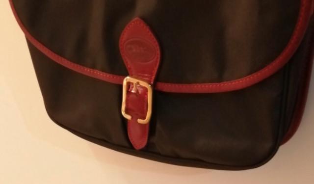 未使用に近いロンシャンショルダーバッグレザーバッグビジネスバッグブラックレッド本革多収納オシャレ素敵大活躍ユニセックス品薄レア頑丈 < 女性ファッション  未使用に近いロンシャンショルダーバッグレザーバッグビジネスバッグブラックレッド本革多収納オシャレ素敵大活躍ユニセックス品薄レア頑丈 < 女性ファッションの