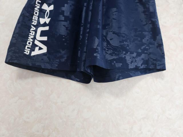 UNDER ARMOUR�@���Y�{��