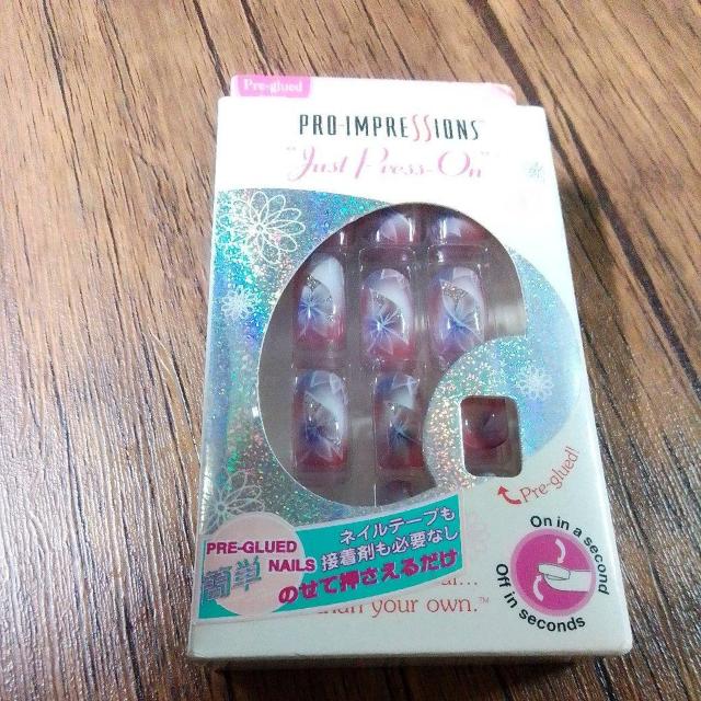 定価1880円 接着剤やネイルテープが要らない 新品 < 香水/コスメ/ネイル 定価1880円 接着剤やネイルテープが要らない 新品 < 香水/コスメ/ネイルの