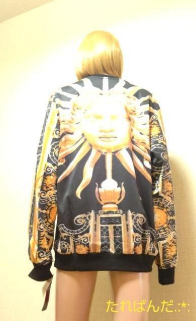 新品タグ付☆AOSHILONG☆特大F☆光沢てろAフォトプリ柄トップスT211☆3点で即落 < 女性ファッション  新品タグ付☆AOSHILONG☆特大F☆光沢てろAフォトプリ柄トップスT211☆3点で即落 < 女性ファッションの