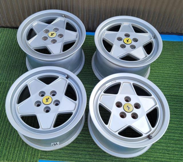 【 希少 】フェラーリ 純正 OZレーシング製 33-P3 / 33-A3 テスタロッサ 16インチ 8J +34.2 10J < 自動車/バイク 【 希少 】フェラーリ 純正 OZレーシング製 33-P3 / 33-A3 テスタロッサ 16インチ 8J +34.2 10J < 自動車/バイク