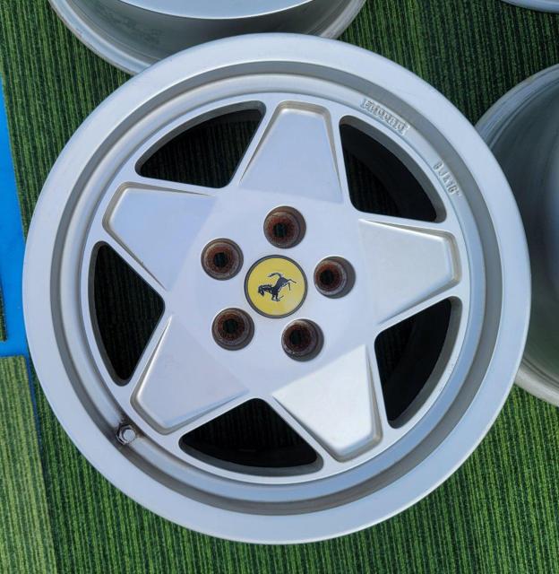 【 希少 】フェラーリ 純正 OZレーシング製 33-P3 / 33-A3 テスタロッサ 16インチ 8J +34.2 10J < 自動車/バイク 【 希少 】フェラーリ 純正 OZレーシング製 33-P3 / 33-A3 テスタロッサ 16インチ 8J +34.2 10J < 自動車/バイク