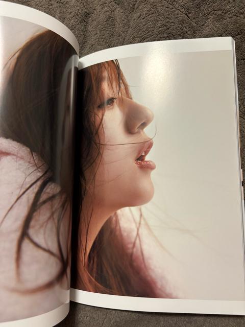 タンス整理品 書籍 元AAA 伊藤千晃さん 写真集 開封済み < タレントグッズ  タンス整理品 書籍 元AAA 伊藤千晃さん 写真集 開封済み < タレントグッズの
