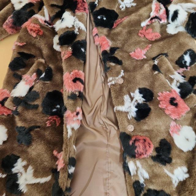 alicia PAGEBOY フラワープリント ファーコート花柄値下げ不可 < ブランド  alicia PAGEBOY フラワープリント ファーコート花柄値下げ不可 < ブランドの