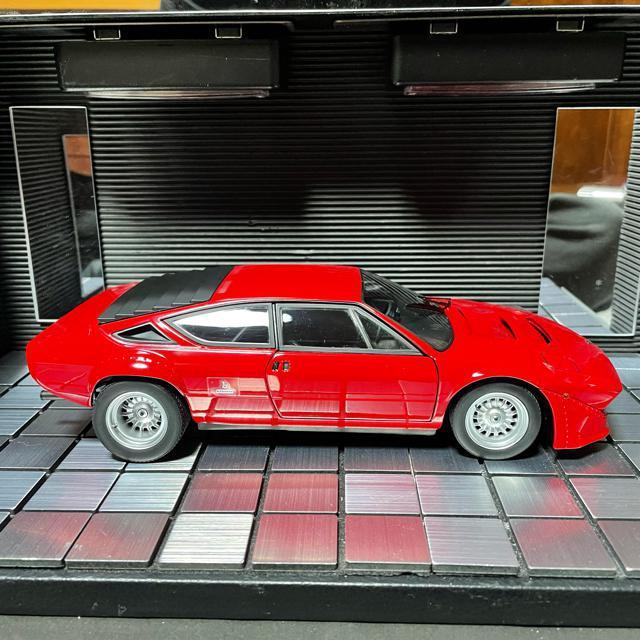 激レア絶版新品 京商 1/18 ランボルギーニ ウラッコ ラリー レッド < ホビー  激レア絶版新品 京商 1/18 ランボルギーニ ウラッコ ラリー レッド < ホビーの