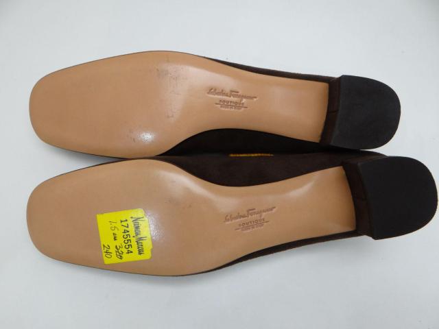 Ferragamo フェラガモ ガンチーニ リボン スエード パンプス ローファー ブラウン 7 1/2(約25cm)<USED> < ブランド Ferragamo フェラガモ ガンチーニ リボン スエード パンプス ローファー ブラウン 7 1/2(約25cm)<USED> < ブランドの