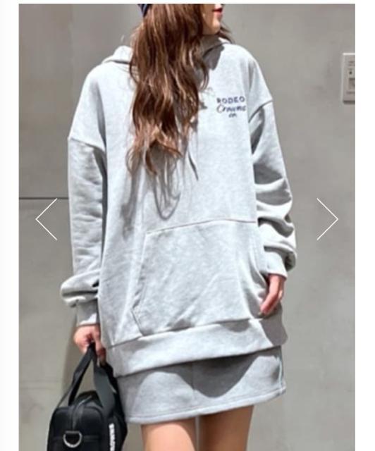 ロデオクラウンズ★ スプレーエンボスパーカー(グレー) < ブランド  ロデオクラウンズ★ スプレーエンボスパーカー(グレー) < ブランドの