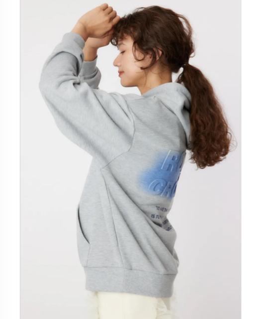 ロデオクラウンズ★ スプレーエンボスパーカー(グレー) < ブランド  ロデオクラウンズ★ スプレーエンボスパーカー(グレー) < ブランドの