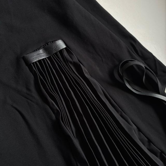 ◆美品◆33℃◆プリーツ使いスウェットロングワンピース◆黒ブラック◆マキシ丈◆ < 女性ファッション ◆美品◆33℃◆プリーツ使いスウェットロングワンピース◆黒ブラック◆マキシ丈◆ < 女性ファッションの